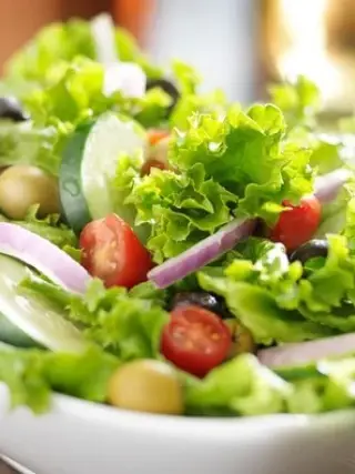 Wabah Diare di AS: 3.000 Orang Sakit Usai Makan Selada