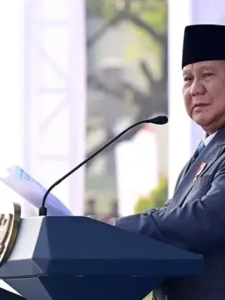 Prabowo Naikkan Gaji Hakim 280% hingga Lampaui Singapura, Siapkan Rumah dan Peringatkan Soal Suap