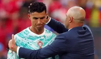 Zlatan Ibrahimovic Kritik Pedas Ronaldo: Portugal Terlalu Bergantung pada Nostalgia, Bukan Performa!