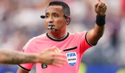 Wasit Batalkan Tendangan Bebas Prancis Atas Saran Asisten, Ini Penjelasannya!