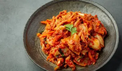 Rahasia Kulit Sehat Bukan Cuma Skincare, Kimchi hingga Kefir Bikin Kulit Glowing dari Dalam