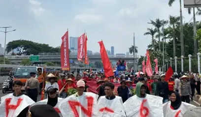 Peringati Hari Tani Nasional, Massa Tuntut Reforma Agraria Sejati di Depan DPR
