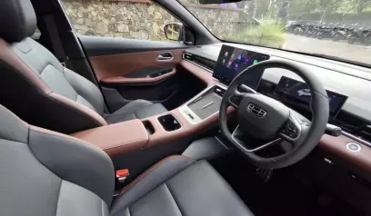 Geely Luncurkan Teknologi Pengisian Daya Berbasis AI, Daya Puncak Tembus 2.250 kW