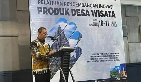 Direktorat Pengembangan SDM Pariwisata Kemenparekraf menyelenggarakan Pelatihan Pengembangan Inovasi Produk Desa Wisata berlokasi di Hotel Grand Rohan Yogykarta, pada 16-17 Oktober 2023. Foto: Kemenparekraf RI