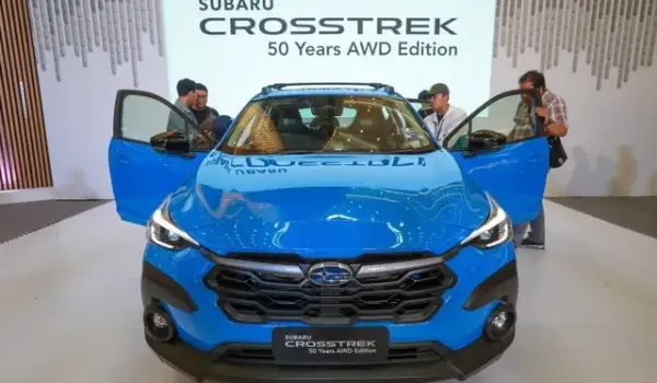 Suasana peresmian varian edisi khusus Subaru Crosstrek 50 Years All-Wheel Drive Edition di Senayan City, Jakarta, Rabu (18/10). Foto: Aditia Noviansyah/kumparan