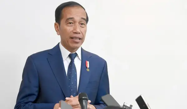 Presiden Jokowi bersyukur bahwa kegiatan kunjungan kerja ke Kerajaan Arab Saudi sudah selesai dan berjalan dengan lancar serta memberikan hasil yang produktif.