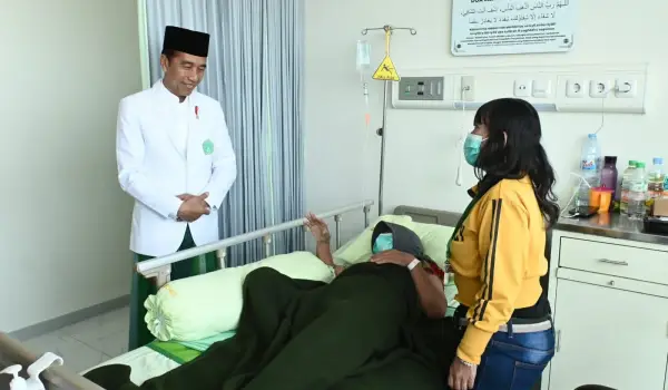 Presiden Joko Widodo meresmikan Tower Rumah Sakit (RS) Islam Surabaya A. Yani, Kota Surabaya, Provinsi Jawa Timur, pada Minggu, 22 Oktober 2023.