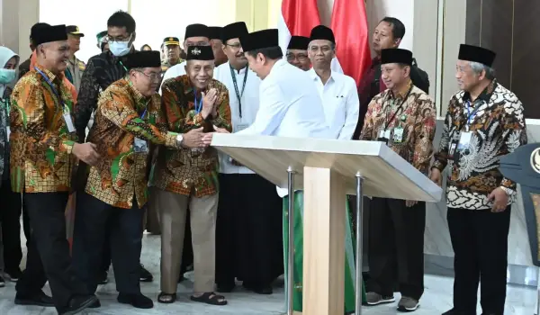 Presiden Joko Widodo meresmikan Tower Rumah Sakit (RS) Islam Surabaya A. Yani, Kota Surabaya, Provinsi Jawa Timur, pada Minggu, 22 Oktober 2023.