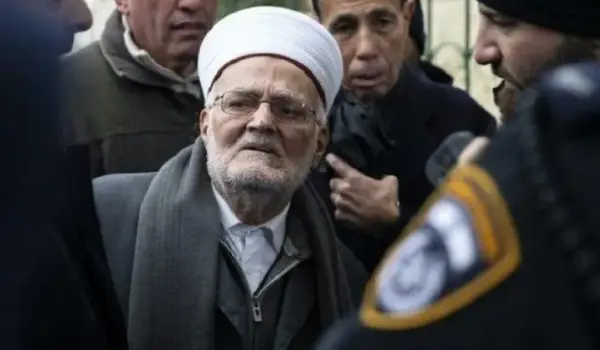 Tentara Israel serbu rumah Imam Masjid Al-Aqsa Yerusalem, Syekh Ekrima Sabri (Foto: Kadeshan)