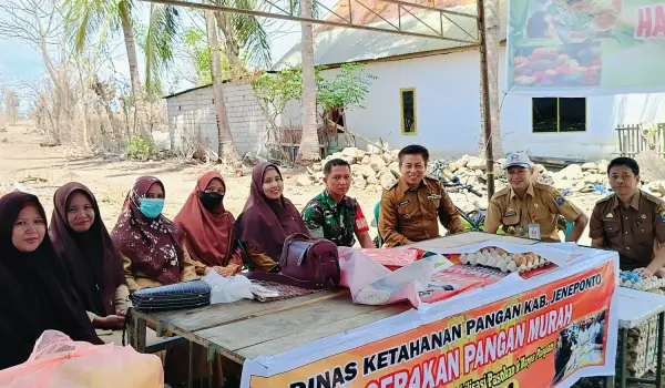 Foto bersama peserta kegiatan dan Pihak Dinas Ketahanan Pangan Kabupaten Jeneponto