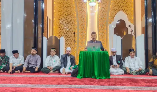 MUI Makassar bersama warga