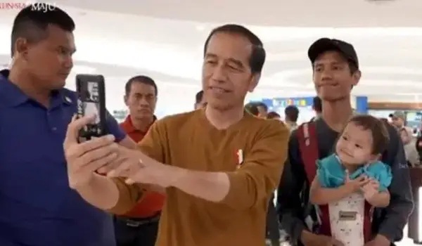 Andi Amran Dampingi Jokowi