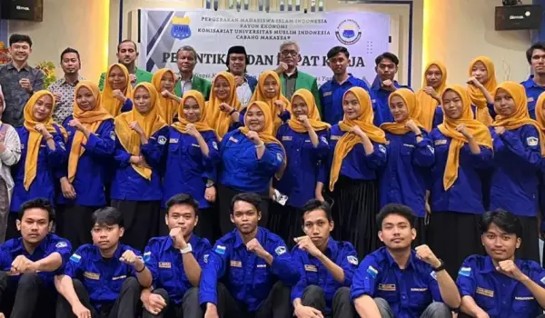 Sah! Pengurus PMII Rayon Ekonomi Komisariat UMI Makassar Resmi Dilantik