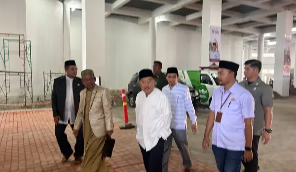 Ketua DMI Pusat Jusuf Kalla Sambangi Masjid Kubah 99 Asmaul Husnah