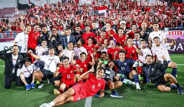 Perayaan Pemain dan Staff Timnas setelah Melaju ke perempat-final Piala Asia U-23 2024
