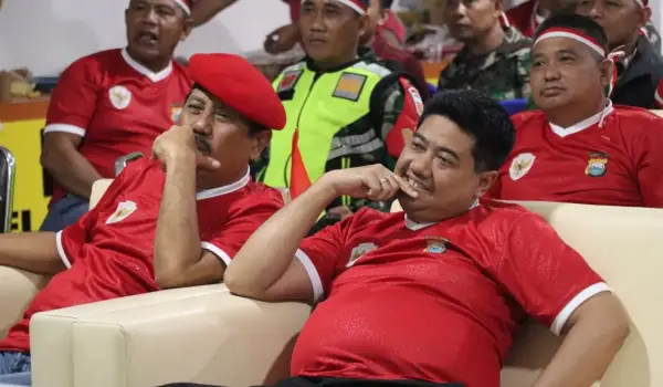 Polres Pelabuhan Makassar bersama Masyarakat Gelar Nobar Timnas Indonesia di Semifinal Piala Asia U-23