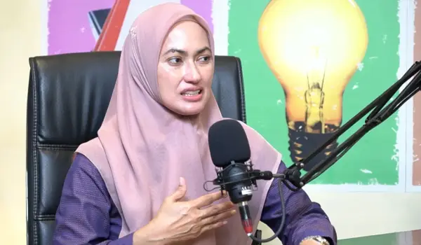 Indah Putri Indiriani