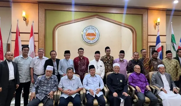 Jusuf Kalla bersama rombongan