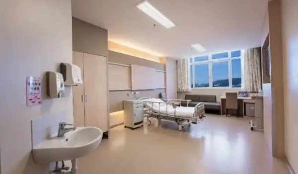 Kamar Rumah Sakit di Malaysia