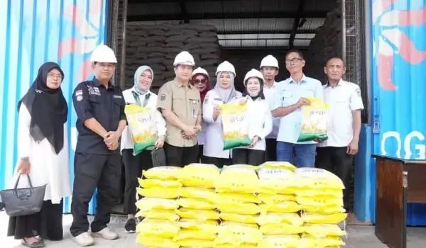Wali Kota Palopo Bersama Bulog Cabang Palopo.