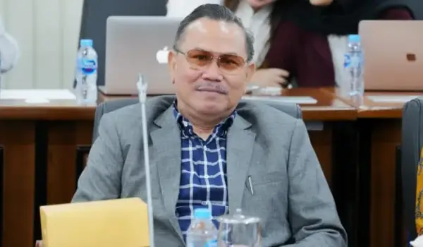 Anggota DPR RI Fraksi Demokrat, Irjen Pol (Purn) Drs. Frederik Kalalembang.