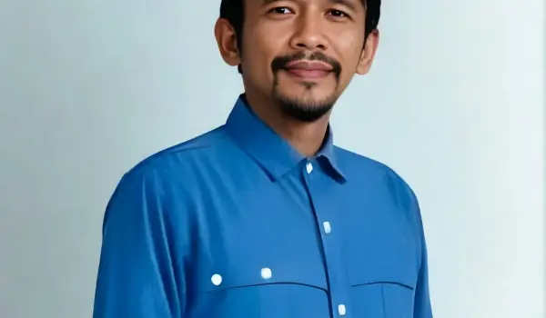 Direktur Makassar Biennale, Dr. Sn. Irfan Palippui, SS., M.Hum