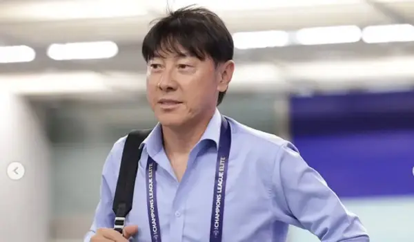 Shin Tae-yong tiba di Jakarta untuk liburan, Kamis 4 Desember 2025.
