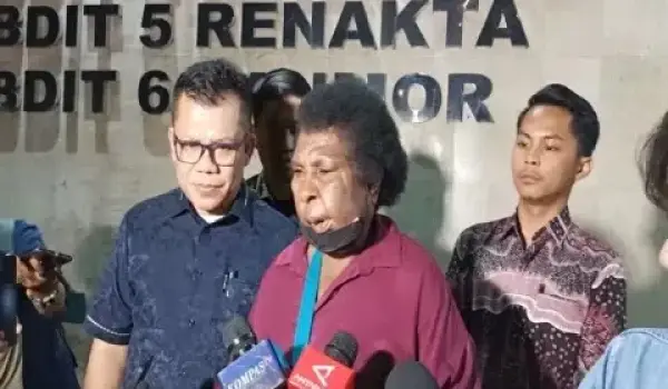 Yasinta Moiwend alias Mama Sinta.