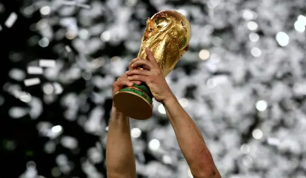 Ilustrasi Trophy Piala Dunia.