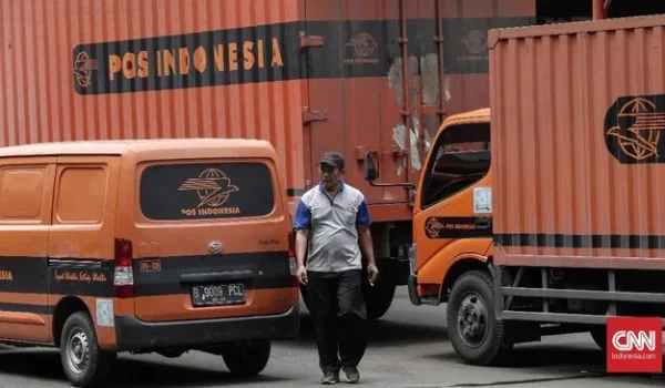 Corporate Secretary PT Pos Indonesia Iwan Gunawan mengatakan layanan kepada seluruh pemangku kepentingan juga tidak terganggu.