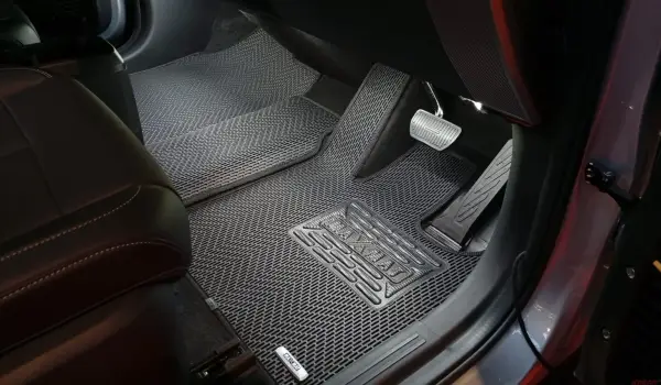 Rahasia Kebersihan Interior Mobil Kini Terjawab! MAXMAT DURALINER Resmi Meluncur di Indonesia