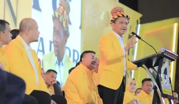 Konsolidasi Besar-besaran! Bahlil Lantik Pengurus Golkar Aceh, Target Raih Kursi Tambahan