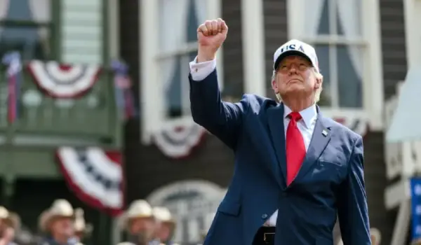 Meski Sedang Perang, Trump Puji Iran karena Bebaskan Warga AS dari Penjara