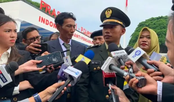 Rizky anak kuli bangunan dilantik menjadi perwira TNI di upacara Prasetya Perwira (Praspa) TNI-Polri Tahun 2026.