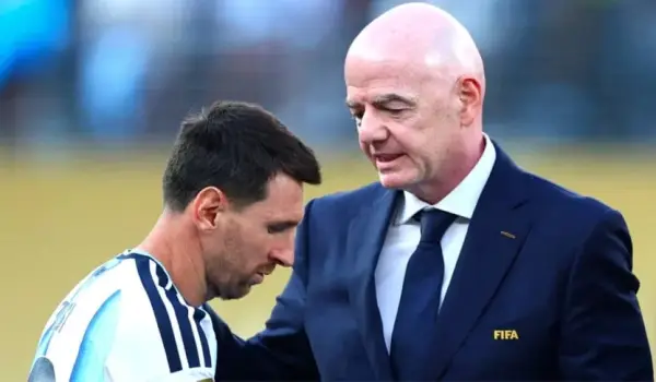Surat Rahasia Infantino Bocor: Di Tengah Hujan Kritik, Presiden FIFA Malah Puji Argentina Usai Final Piala Dunia 2026