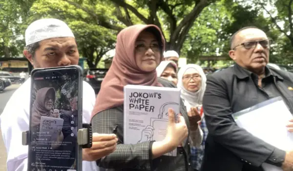 Pengacara Tifauzia Tyassuma / dokter Tifa, Abdullah Al Katiri.