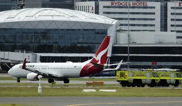 Gangguan Teknis di Tengah Samudra: Qantas Putar Balik ke Melbourne, Ratusan Penumpang Terdampar