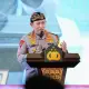 Kapolri Beri Penghargaan Casis Bintara Jari Putus Dibegal Masuk Bintara Polri