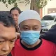 Penampakan Taufik Hidayat Jelang Rekonstruksi Kasus Penyekapan dan Penganiayaan YTR di Bandung