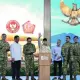Presiden Prabowo Subianto didampingi Panglima TNI Jenderal Agus Subiyanto dan tiga Kepala Staf.