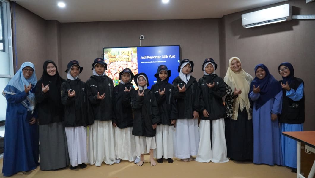 Siswa SDIT Insantama Ternate Belajar Jurnalistik di UNIFA