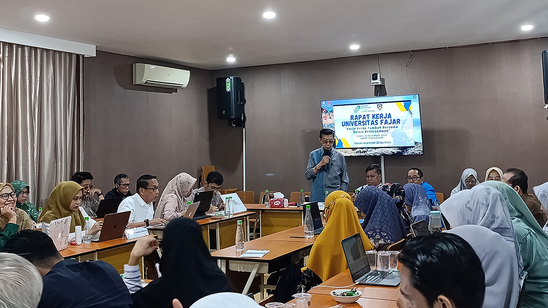 Rapat Kerja Universitas Fajar 2024: "Kerja Keras Tumbuh Bersama dalam Kebersamaan"