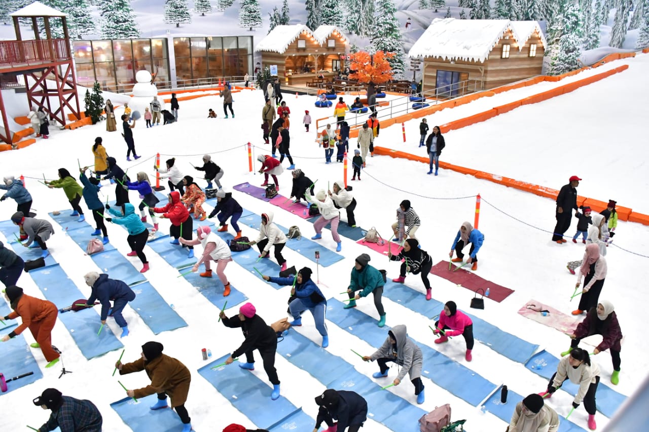 Trans Snow World Gelar Acara Bertajuk  "1st Winter Paundfit Snow World"