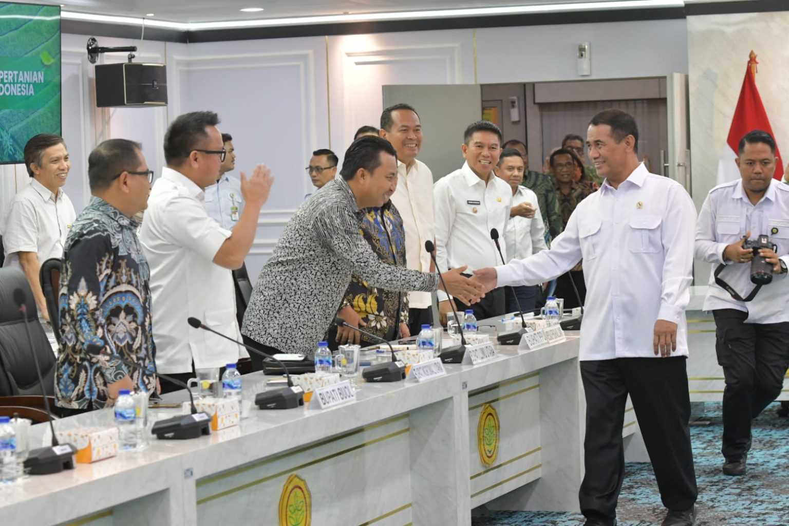 Perkuat Sektor Pertanian dan Perkebunan, Bupati Luwu Utara Temui Mentan Andi Amran Sulaiman di Jakarta